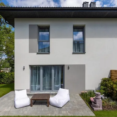 Z Jacuzzi Na Polu Golfowym Sierra Golf Homessimo Stars Villa Gowinko
