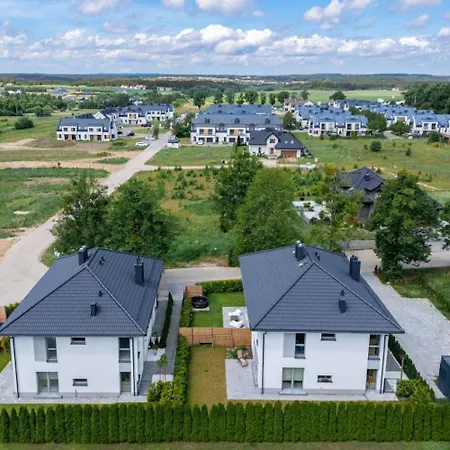 Z Jacuzzi Na Polu Golfowym Sierra Golf Homessimo Stars ヴィラ Gowinko