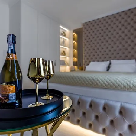 Z Jacuzzi Na Polu Golfowym Sierra Golf Homessimo Stars Villa