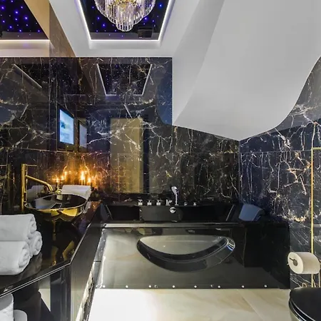 Z Jacuzzi Na Polu Golfowym Sierra Golf Homessimo Stars ヴィラ Gowinko